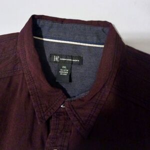 INC International Concepts men's button up | Size XXL | Burgundy/ black buttons